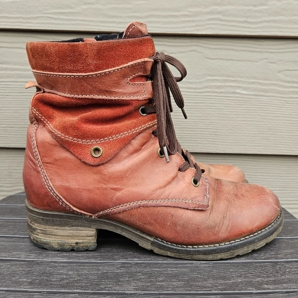 Dromedaris Kara Lace Up Red Leather Combat Moto Boots Women's Size 9.5-10 EU 40